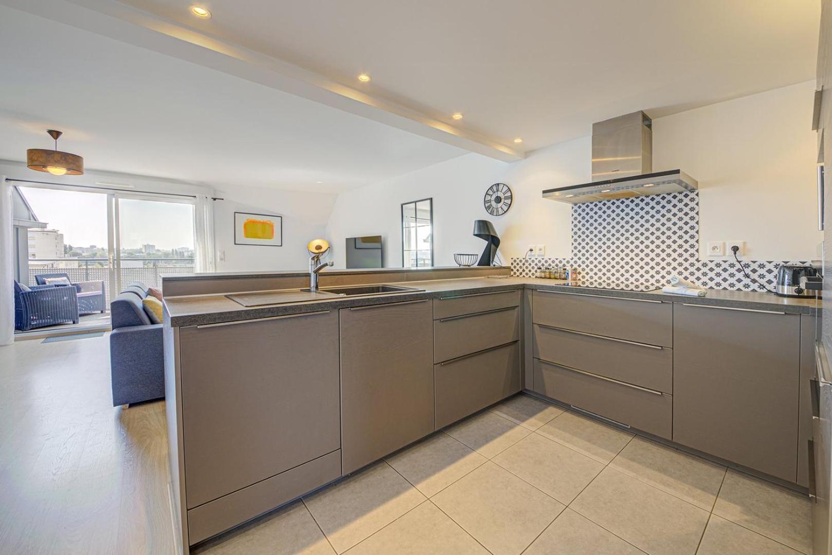 Le Maginot, T4 De Standing, Terrasse Et Parking Apartment Rennes Bagian luar foto