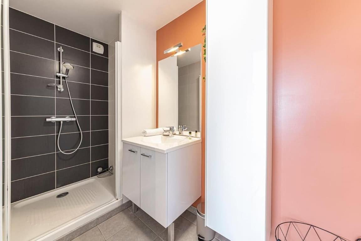 Le Maginot, T4 De Standing, Terrasse Et Parking Apartment Rennes Bagian luar foto